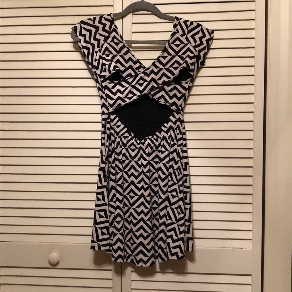 Dress - Picture 2 of 3